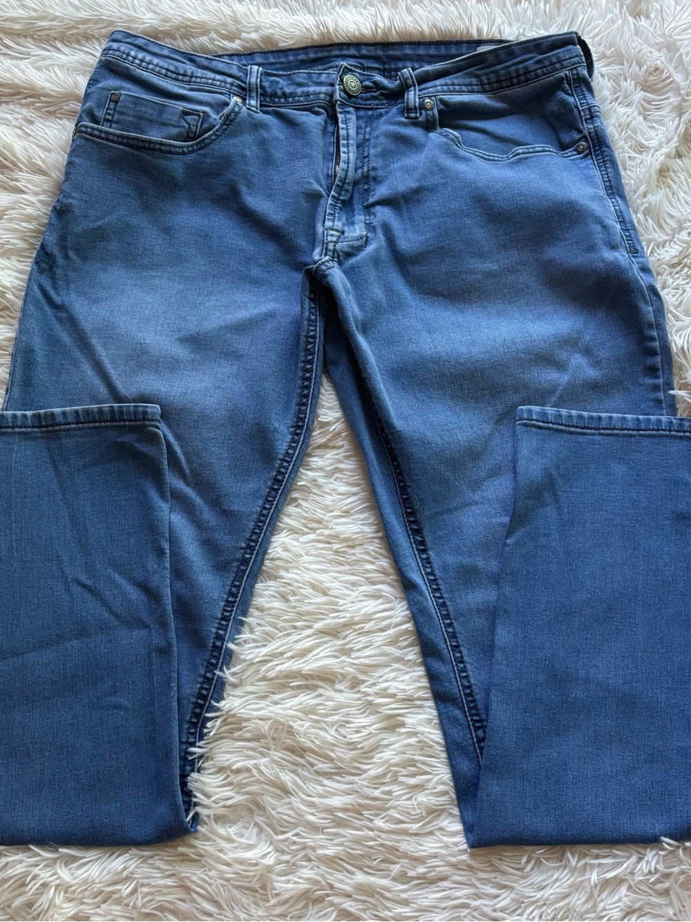 Slim Straight Men's Denim Jeans in Medium Blue